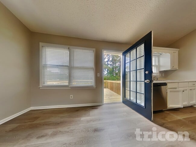 Foto del edificio - 2492 Morning Dew Pl