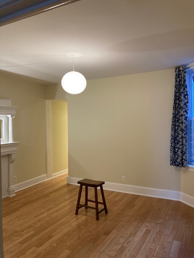 Living Room - 2124 E Baltimore St