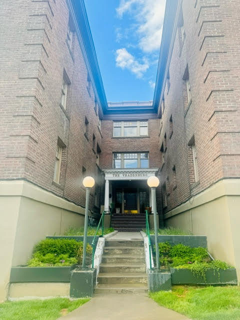 Foto del edificio - Vradenburg Apartments