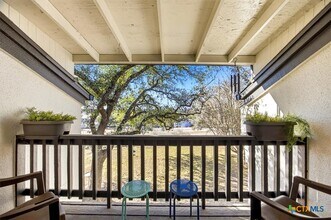 Building Photo - 1135 Parkview Dr