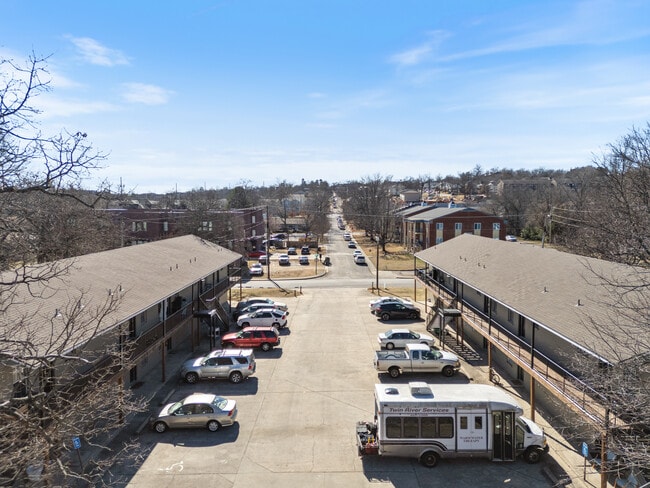 05-884 W Holly St-5 - Arbor Vine Apartments