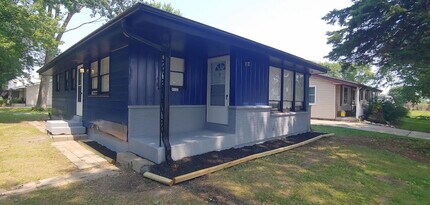 Building Photo - 8632 Broadway Dr