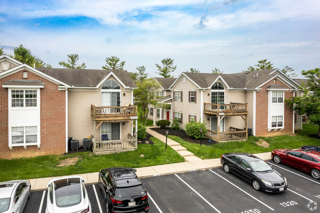 Primary Photo - Stratford Commons Apartment Complex