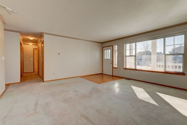 Foto del edificio - Single Level 3 Bed 2 Bath Home