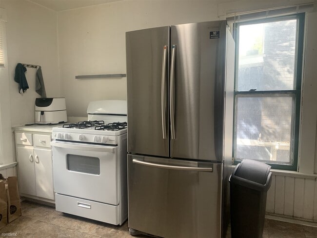 Building Photo - 4 br, 2 bath House - 1108 Michigan Ave Spa...