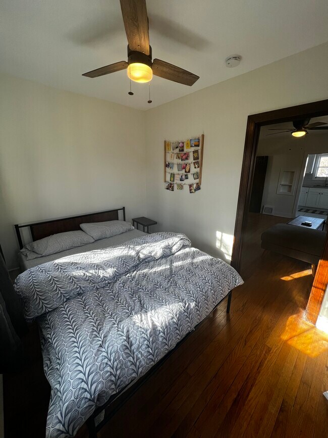 Foto del edificio - 115 E Cedar Ave