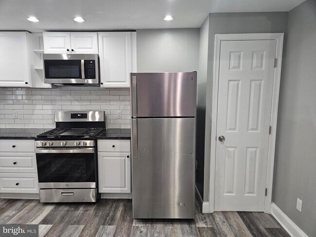 Foto del edificio - 3940 Oakford Ave