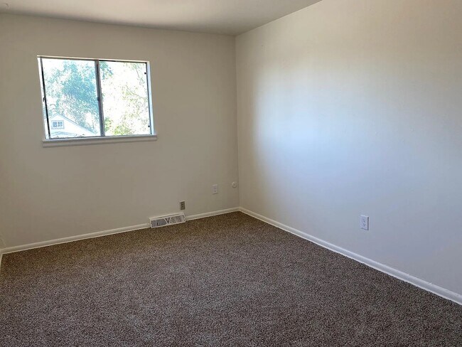 Foto del edificio - 3215 W Hawthorne Pl