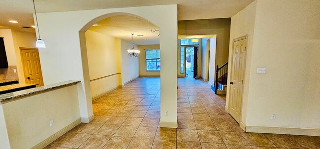 Building Photo - 1205 Sheffield Dr