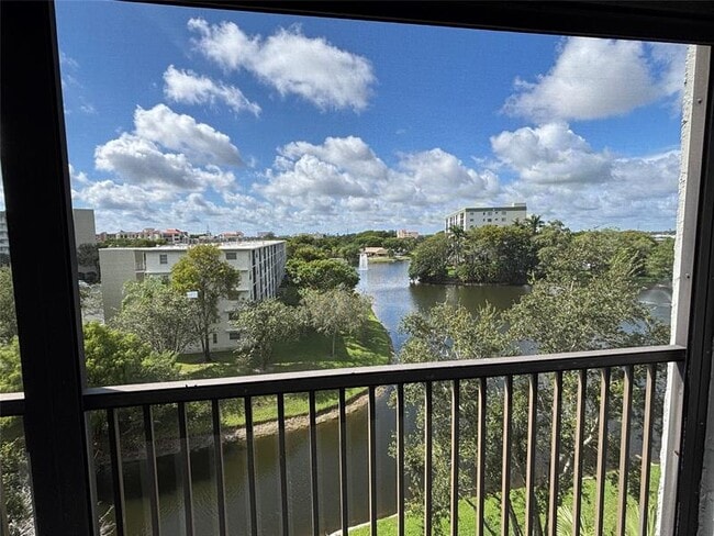 Foto del edificio - 2238 N Cypress Bend Dr