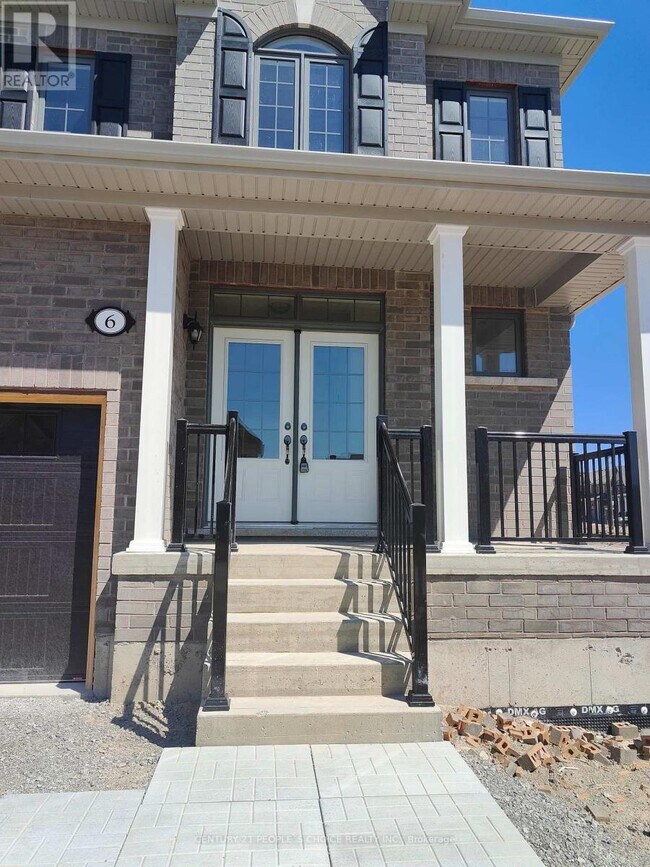 Building Photo - 6 Fenn Cres