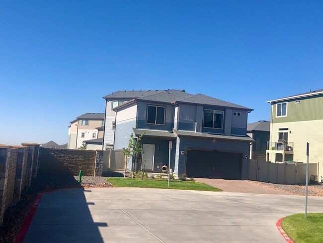 Foto del edificio - STUNNING 2BD + LOFT HOME WITH LUXURY UPGRA...