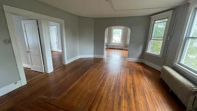 Building Photo - 259 Cooke St