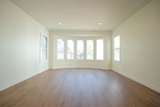 Photo - 1038 Westmoreland Ave Apartment