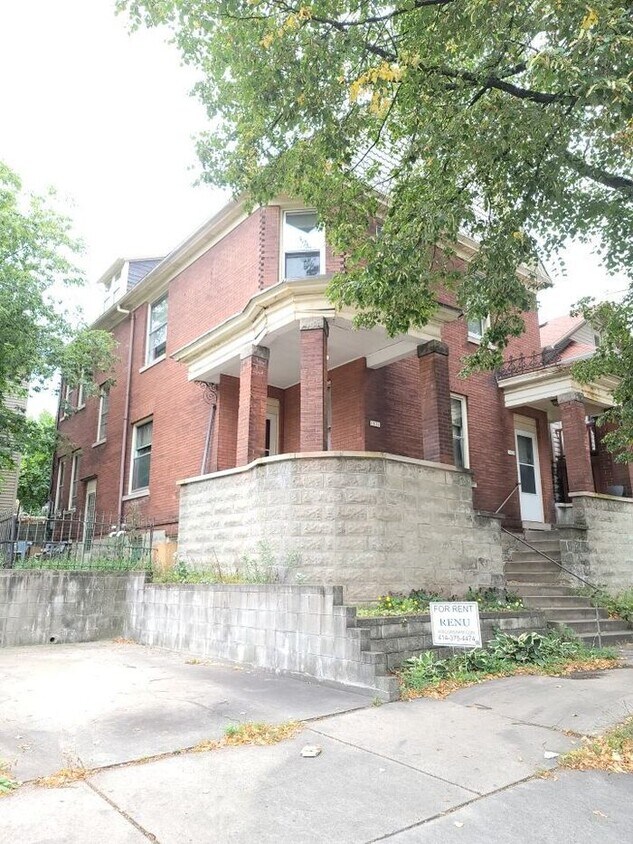 Primary Photo - Condo Rental Near MSOE