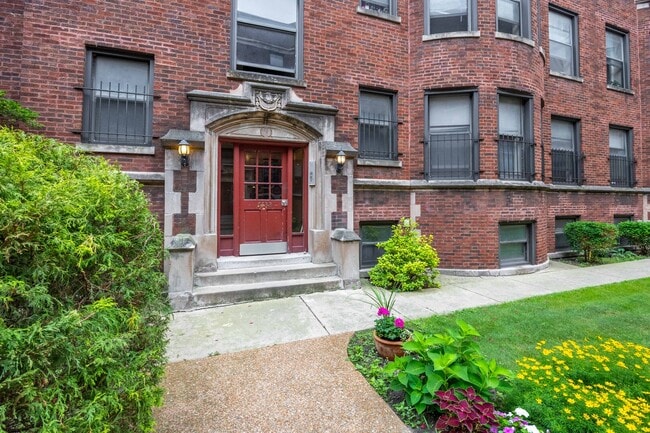 Building Photo - 7724 N Marshfield Ave