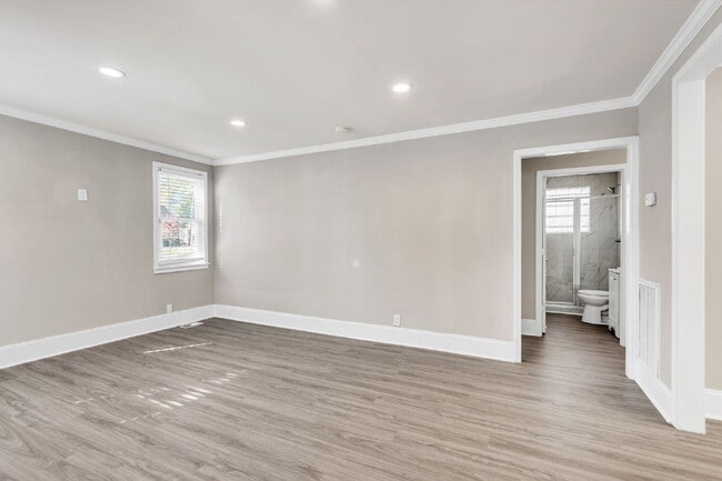 Foto del edificio - Beautifully Updated 2-Bedroom, 2-Bath Single-Level Home($1650/mo rent***)