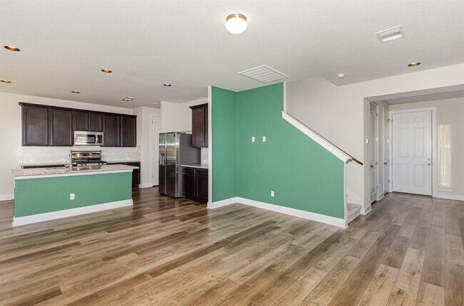 Foto del edificio - 236 Oakstone Dr