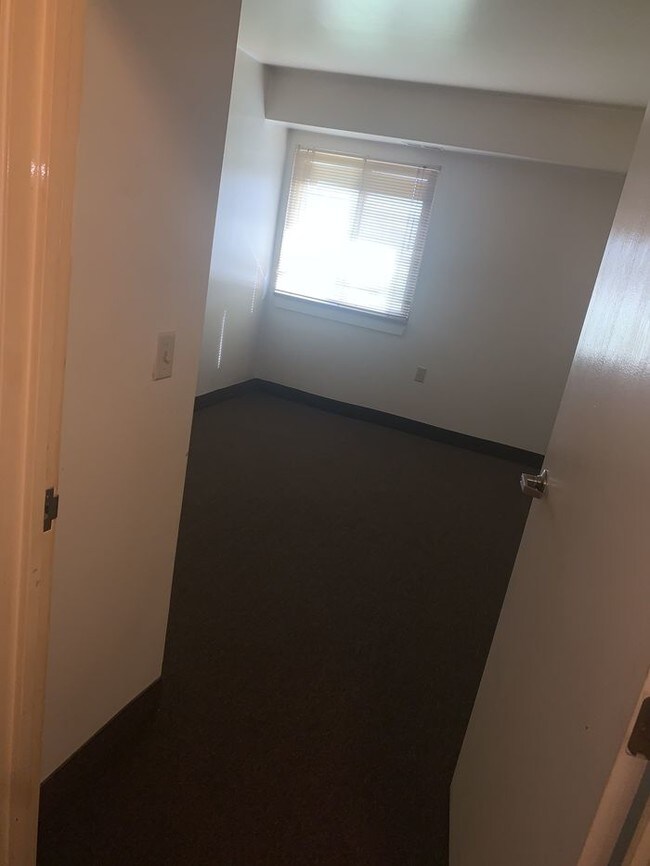 Building Photo - Unit 202 - Senior Building