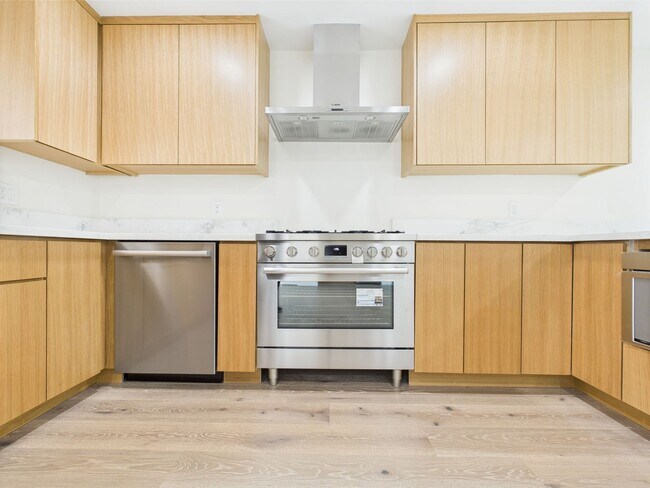Foto del edificio - Modern Luxury 3x2 home in the Heart of Vista
