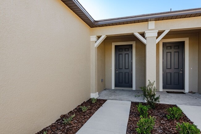 Building Photo - 18234 Pleasantview Blvd