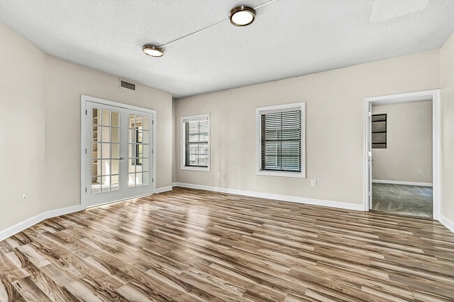 Building Photo - 1111 25th St NW