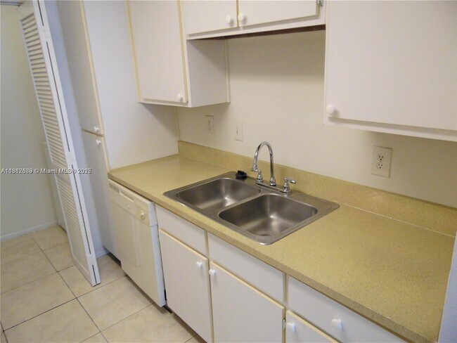 Foto del edificio - 3987 NW 87th Ave