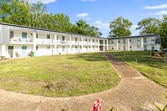Building Photo - 3400 Dantzler St