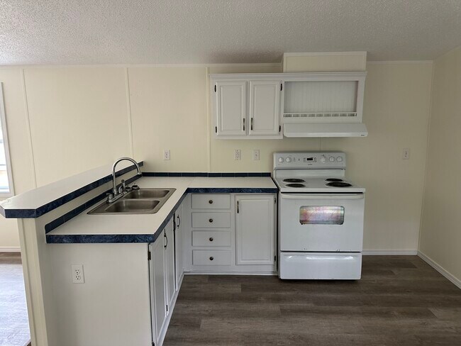 Foto del edificio - 140 Baywood Trail