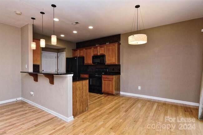 Building Photo - 10314 Blakeney Preserve Dr