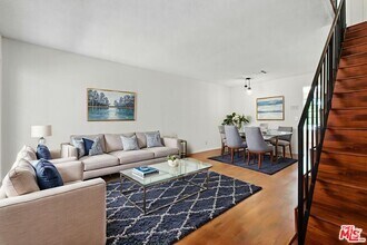 Building Photo - 11127 La Maida St