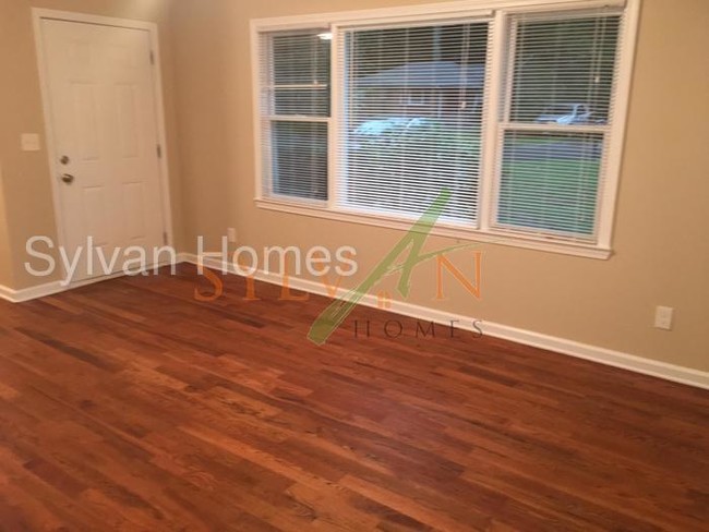 Foto del edificio - 2688 Dodson Terrace SW