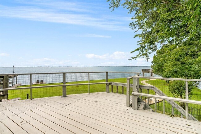 Foto del edificio - 80 Lakeview Village