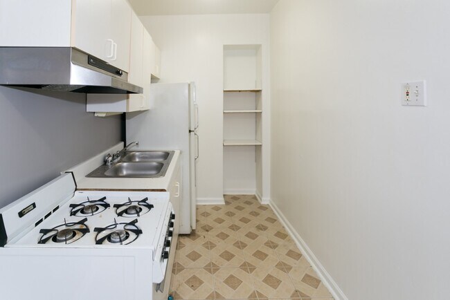 Foto del edificio - 5516 N Kenmore Ave