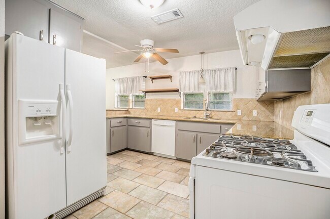 Foto del edificio - 1526 15th Ave N