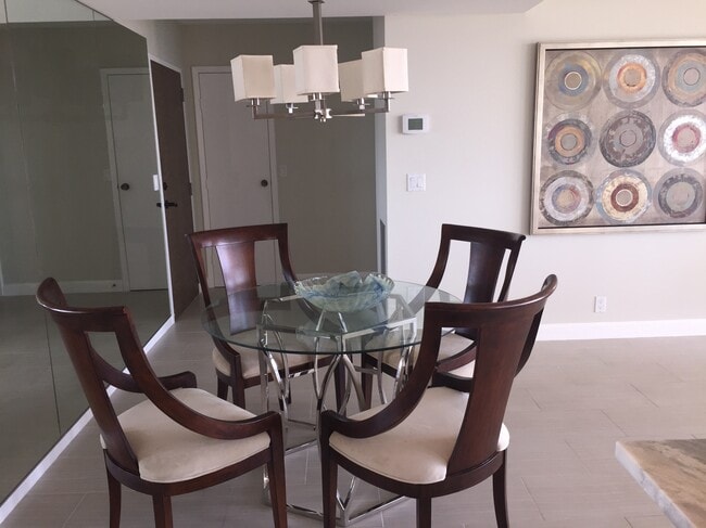 Foto del edificio - 336 Golfview Rd