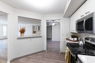 Building Photo - Avana Minnetonka