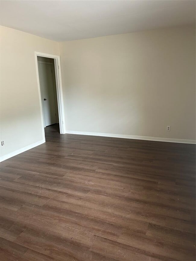 Building Photo - 2605 Trailside Dr