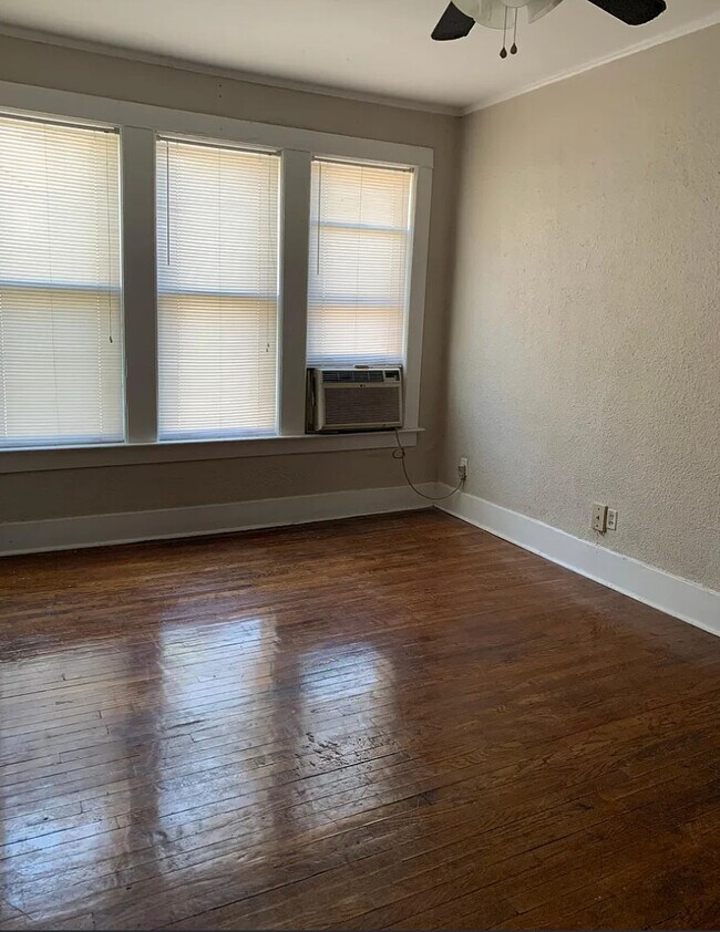 Foto del edificio - 1733 Poplar Ave