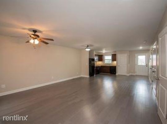 Building Photo - 3 br, 2 bath Townhome - 307 Second Street