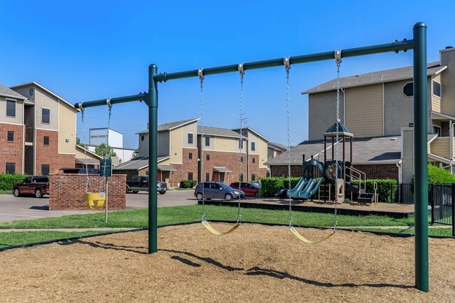 Building Photo - FOX BEND APARTMENTS