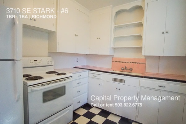 Building Photo - 3710 SE Stark St