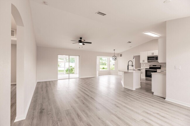 Building Photo - 4132 Mermell Cir