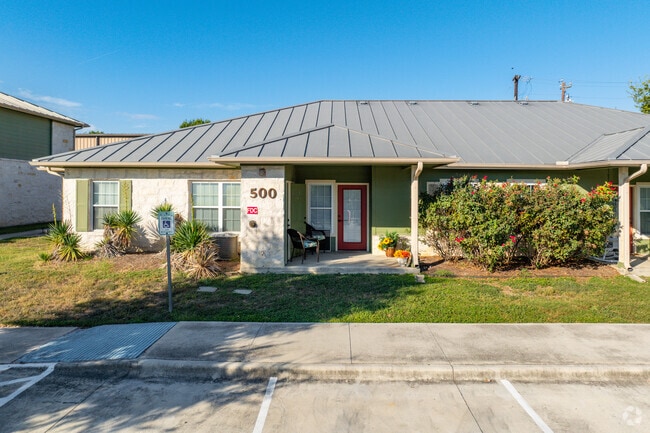 Alternate View - Chandler Place Apartments