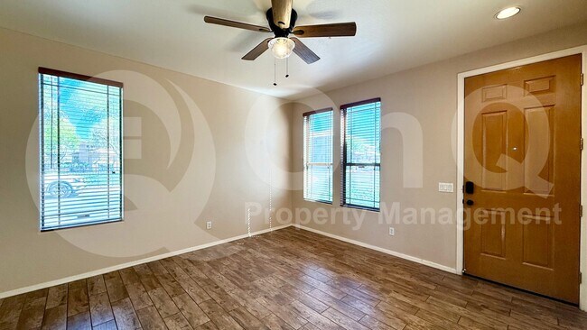 Building Photo - 1225 N 36th St