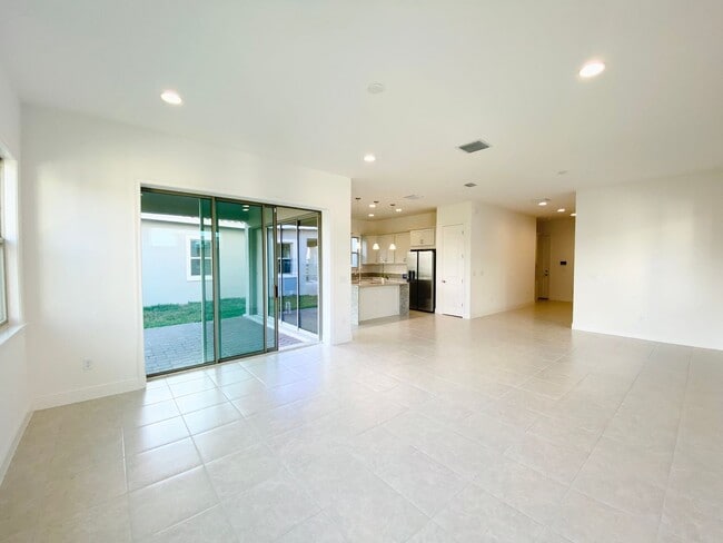 Building Photo - Eagle Creek house for Rent
