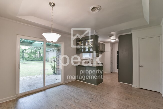Foto del edificio - $1749! 3Bed home! 2 YEAR LEASE OPTION! App...