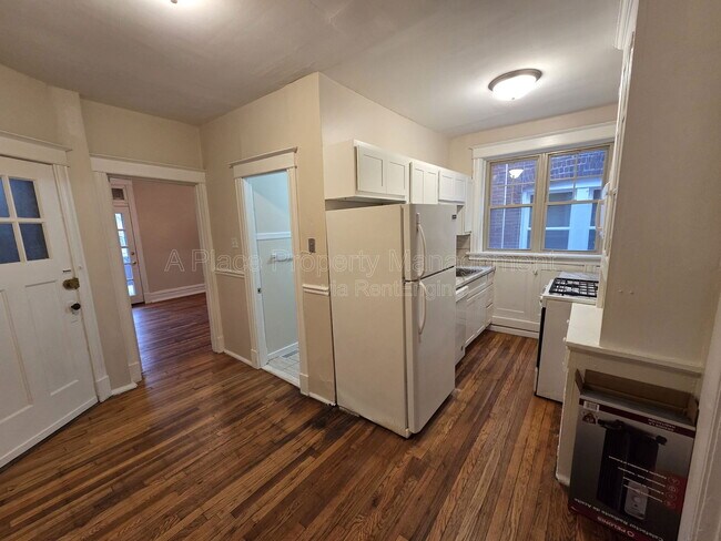 Foto del edificio - 3143 Halliday Ave