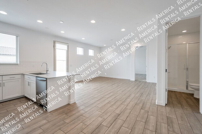 Foto del edificio - Brand New Build, Electric Included in Rent!