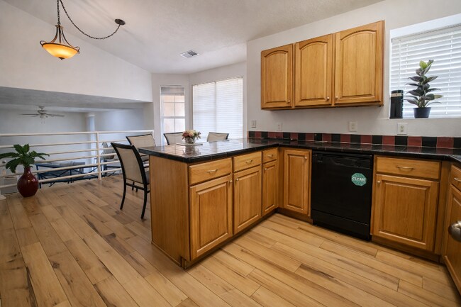 Foto del edificio - 991 N 2100 W